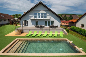 Aranyeső Apartmanházak No.1, Balatonalmádi